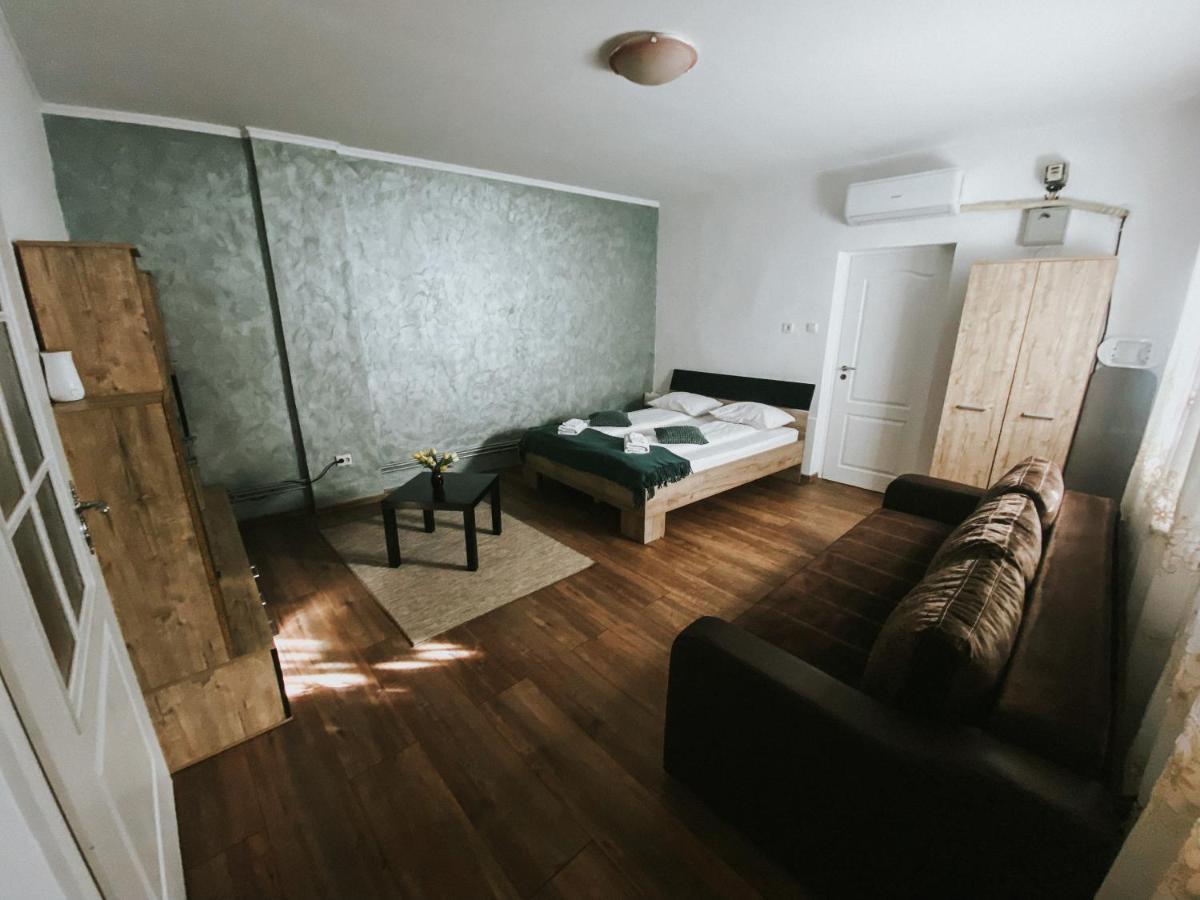 Mateas Apartament Apartman Nagyvárad Kültér fotó