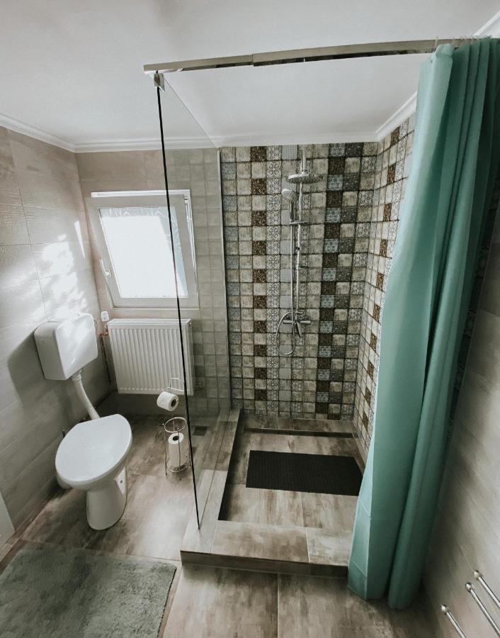 Mateas Apartament Apartman Nagyvárad Kültér fotó